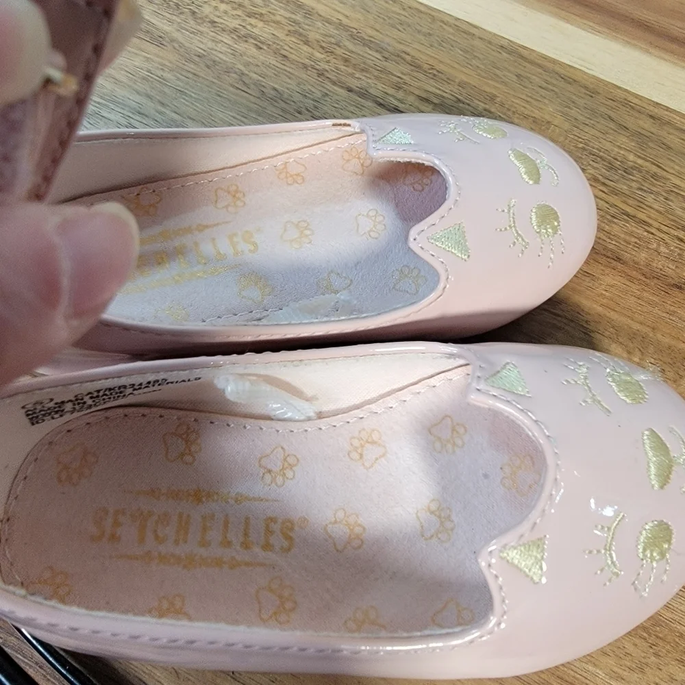 Seychelles Pink Vegan Patent Leather Kitty Cat Shoes Ankle Strap Size 5